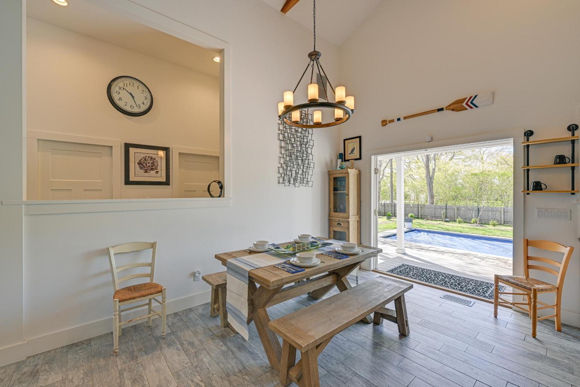 Distinctive Hamptons Home With Pool Near Bay, Ocean Hampton Bays Exteriör bild