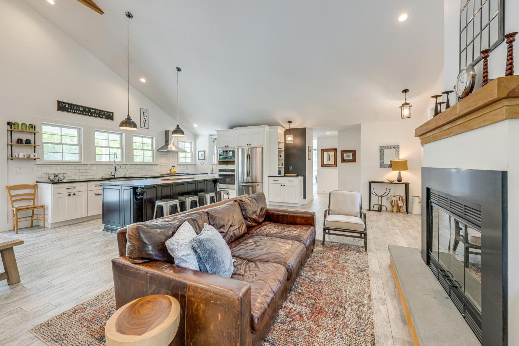 Distinctive Hamptons Home With Pool Near Bay, Ocean Hampton Bays Exteriör bild