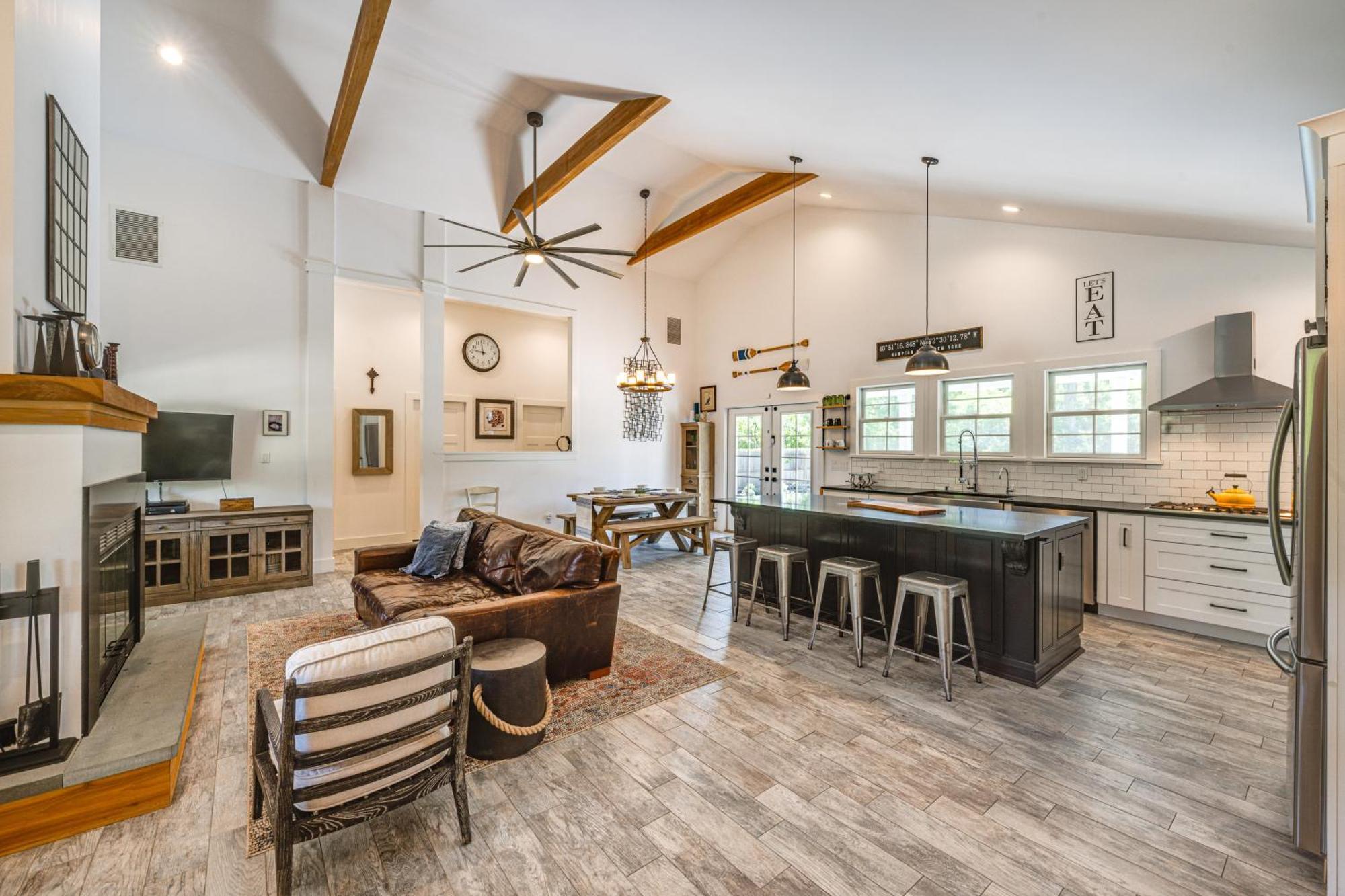 Distinctive Hamptons Home With Pool Near Bay, Ocean Hampton Bays Exteriör bild
